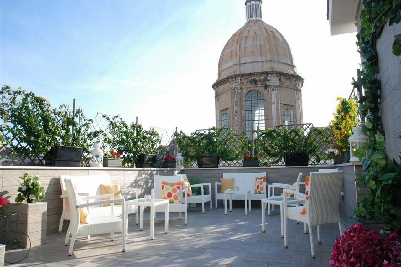 Hotel San Pietro Naples Exterior photo
